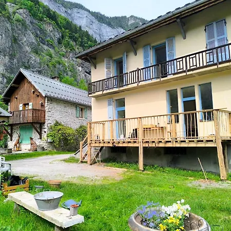 Semesterbostad La Grande Maison Le Bourg-dʼOisans
